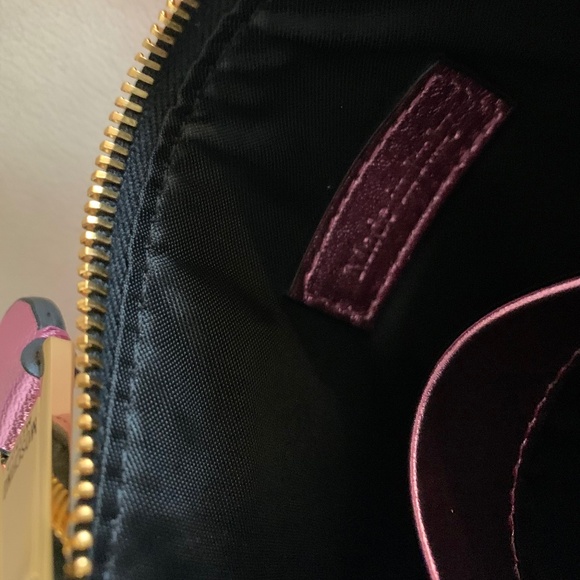 MOSCHINO Logo-Plaque Leather Clutch - Picture 8 of 16